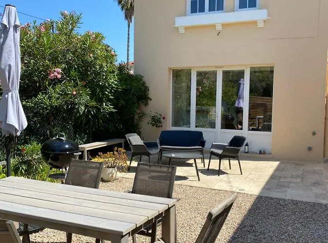 Сasa de vacaciones Duplex House Walk To Town